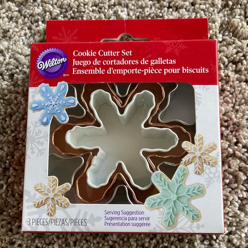 Wilton 3 piece Snowflake Cookie Cutter set